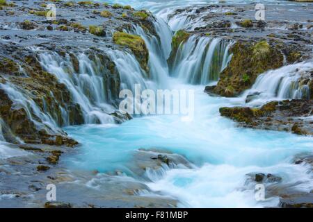 Bruarfoss ist ein schöner Wasserfall in den Golden Circle Island. Stockfoto