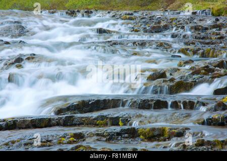 Bruarfoss ist ein schöner Wasserfall in den Golden Circle Island. Stockfoto