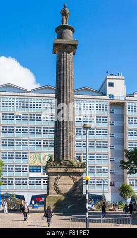 Statue von William Wilberforce außerhalb Hull College Wilberforce fahren Hull Kingston upon Hull Yorkshire England UK GB EU Europa Stockfoto