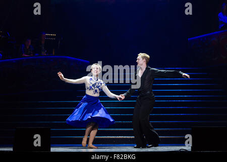 Tänzerinnen im Broadway, The Bay in das Wales Millennium Centre in Cardiff Stockfoto