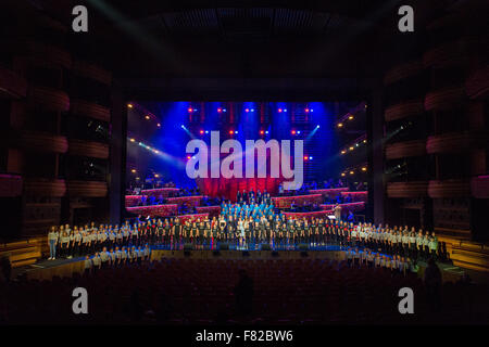 Broadway an der Bucht in das Wales Millennium Centre in Cardiff Stockfoto