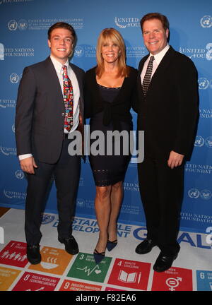 Global Leadership Awards in Gotham Hall - Ankünfte mit: Gäste wo: New York, New York, Vereinigte Staaten von Amerika als: 3. November 2015 Stockfoto