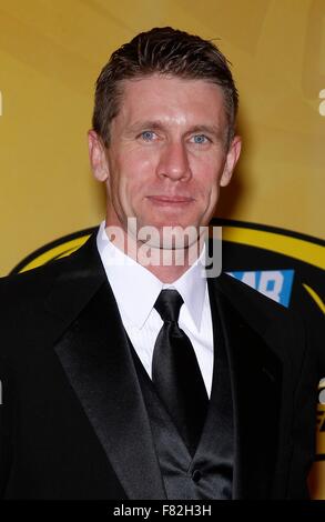 Las Vegas, NV, USA. 4. Dezember 2015. Carl Edwards im Ankunftsbereich für NASCAR Sprint Cup Series Awards, die Perle im Palms Casino Resort in Las Vegas, NV 4. Dezember 2015. Bildnachweis: MORA/Everett Collection/Alamy Live-Nachrichten Stockfoto