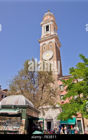 Campo dei Santi Apostoli Venedig Stockfoto