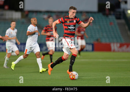 Parramatta, Sydney, Australien. 5. Dezember 2015. Hyundai A-League. Western Sydney Wanderers gegen Brisbane Roar. Wanderer-Verteidiger Scott Neville in Aktion. Bildnachweis: Aktion Plus Sport/Alamy Live-Nachrichten Stockfoto