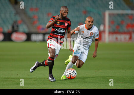 Parramatta, Sydney, Australien. 5. Dezember 2015. Hyundai A-League. Western Sydney Wanderers gegen Brisbane Roar. Wanderer nach vorne Romeo Castelen in Aktion. Bildnachweis: Aktion Plus Sport/Alamy Live-Nachrichten Stockfoto