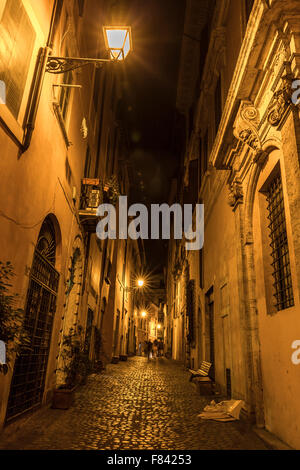 Römische Straßen in der Nacht in dem alten jüdischen ghetto Stockfoto