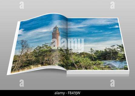 Der Leuchtturm Darßer Ort befindet sich im Nordwesten der Halbinsel Fischland-Darß-Zingst an der Ostsee, Deutschland Stockfoto