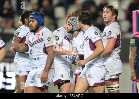 Paris, Frankreich. 5. Dezember 2015. Top 14 Rugby Union. Stade Francais gegen Bordeaux Begles. Julien Rey (Ubb) feiert seinen Versuch Credit scoring: Action Plus Sport/Alamy Live News Stockfoto