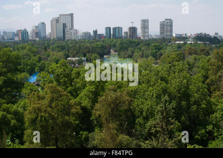 Chapultepec Park Bootsfahrer in Lago Grande, Mexico City, Mexiko Stockfoto