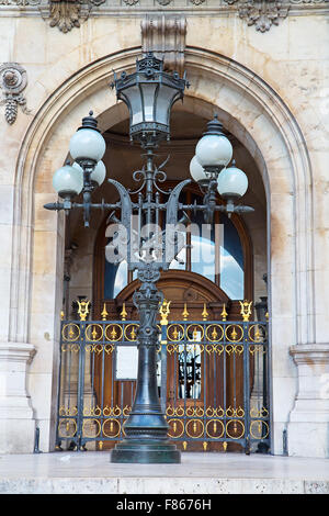 Gebäude der nationalen Akademie der Musik und Grand Opéra in Paris Stockfoto