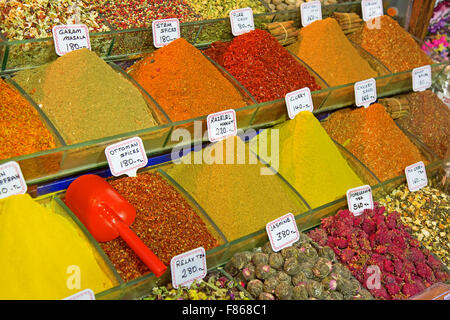 Türkei, Istanbul, Spice Bazaar, türkische Gewürze zum Verkauf Stockfoto