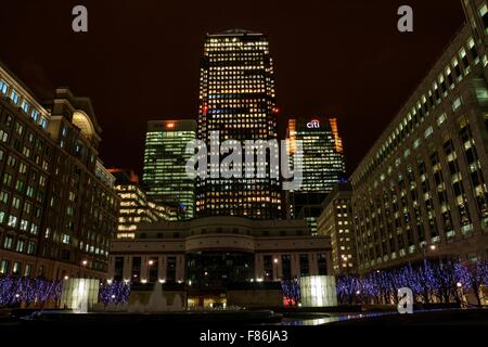 Wolkenkratzer und andere Bürogebäude in Londons Canary Wharf Financial District Stockfoto