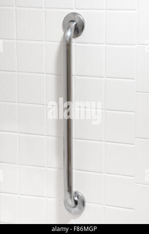 Sicherheit-Haltegriff in Behinderte behindertengerecht Badezimmer Stockfoto