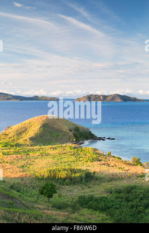Blick auf Mana Island und Malolo Island, Mamanuca Inseln, Fidschi Stockfoto