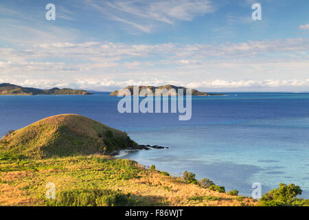 Blick auf Mana Island und Malolo Island, Mamanuca Inseln, Fidschi Stockfoto