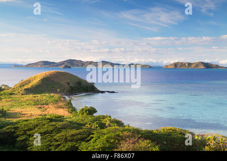 Blick auf Mana Island und Malolo Island, Mamanuca Inseln, Fidschi Stockfoto