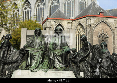 Detail aus dem Hubert und Jan Van Eyck-Denkmal in Gent, Belgien. Das Denkmal von Genter St. Bavo Cathedtralstands im Speicher Stockfoto