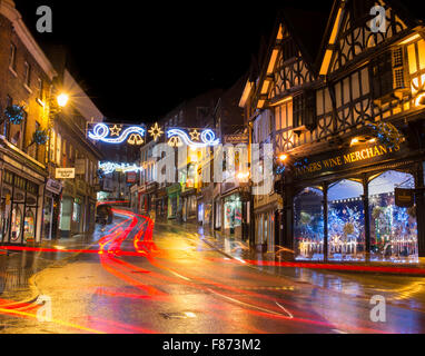 Weihnachten im Wyle Cop in Shrewsbury, Shropshire. Stockfoto