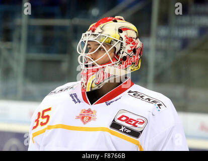 Ingolstadt, Bayern, Deutschland. 6. Dezember 2015. Matthias NIEDERBERGER (Düsseldorf). Eishockey Eishockey Bundesliga, Spieltag 24, ERC Ingolstadt VsDuesseldorfer EG, Ingolstadt, Saturn-Arena, 6. Dezember 2015, © Wolfgang Fehrmann/ZUMA Draht/Alamy Live News Stockfoto