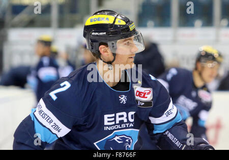 Ingolstadt, Bayern, Deutschland. 6. Dezember 2015. Patrick MCNEILL (Ingolstadt / CAN). Eishockey Eishockey Bundesliga, Spieltag 24, ERC Ingolstadt VsDuesseldorfer EG, Ingolstadt, Saturn-Arena, 6. Dezember 2015, © Wolfgang Fehrmann/ZUMA Draht/Alamy Live News Stockfoto