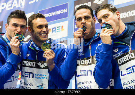 Netanya, Israel. 6. Dezember 2015. Italien ITA Goldmedaille 4x50m Medley Männer Finale Netanya, Israel, Wingate Institut LEN kurzen Kurs schwimmen Europameisterschaften vom 2. bis 6. Dezember 2015 Netanya 12.06.2015 Nuoto Campionati Europei di Nuoto in Vasca Corta Credit: Insidefoto/Alamy Live News Stockfoto