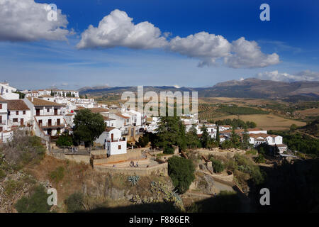 Ronda in Andalusien Spanien weiße Häuser und Landschaft Stockfoto