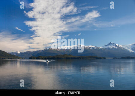 im Tracy Arm Fjord Boot Stockfoto