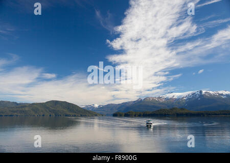 im Tracy Arm Fjord Boot Stockfoto