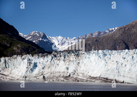 Gletscher und Berge im Glacier-Nationalpark in alaska Stockfoto