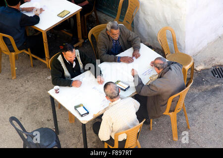 Männer spielen Spiele, Jerusalem, Israel/Palästina Stockfoto