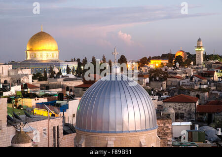 Jerusalemer Altstadt in der Abenddämmerung, Israel Stockfoto