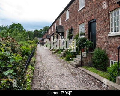 Häuser in Styal Village vom Steinbruch-Bank-Mühle, Wilmslow, Cheshire, England. VEREINIGTES KÖNIGREICH. Stockfoto