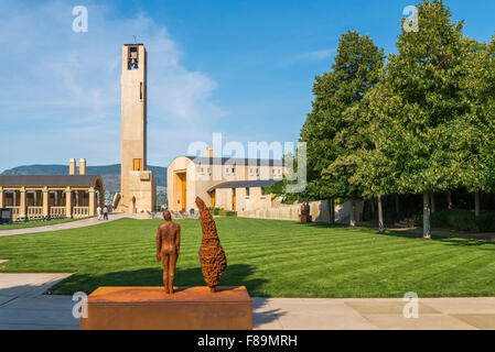 Glockenturm, Mission Hill Family Estate Winery, West Kelowna, Okanagan Valley, British Columbia, Kanada Stockfoto