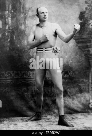 Vintage Porträtfoto des Boxers Bob Fitzsimmons (1863-1917) - Weltmeister im Schwergewicht von 1897 bis 1899 und der erste dreifache Gewicht Weltmeister in der Geschichte. Stockfoto