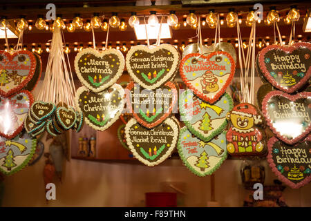 Deutsche Weihnachten Schokolade Marktstand in Bristol UK Stockfoto