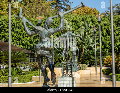 Spanische und katalanische Künstler Salvador Dali-Bronze-Skulpturen in der Avenida del Mar in Marbella Spanien Stockfoto