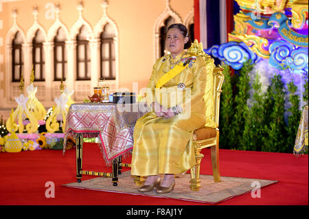 Bangkok, Thailand. 7. Dezember 2015. Thailändische Prinzessin Maha Chakri Sirindhorn besucht eine soziale Funktion für den 88. Geburtstag des thailändischen Königs Bhumibol Adulyadej am Government House in Bangkok, Thailand, 7. Dezember 2015. Bildnachweis: Pool-Foto von thailändischen Regierung Haus/Xinhua/Alamy Live-Nachrichten Stockfoto