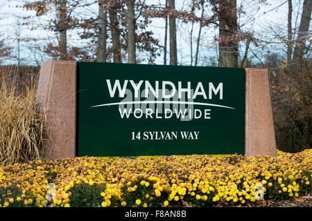 Ein Logo-Zeichen außerhalb der Hauptsitz des Hotelbetreibers Wyndham Worldwide Corporation in Parsippany, New Jersey auf Reihe Stockfoto