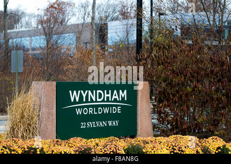 Ein Logo-Zeichen außerhalb der Hauptsitz des Hotelbetreibers Wyndham Worldwide Corporation in Parsippany, New Jersey auf Reihe Stockfoto