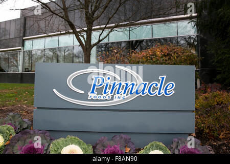 Ein Logo Zeichen außerhalb der Hauptsitz der Pinnacle Foods, Inc., in Parsippany, New Jersey am 22. November 2015. Stockfoto