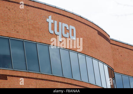 Ein Logo Zeichen außerhalb der Hauptsitz der Tyco International Ltd., in Princeton, New Jersey am 22. November 2015. Stockfoto