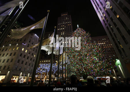 New York, New York, USA. 07 Dez, 2015. Der Weihnachtsbaum in New York Rockefeller Center Credit: Adam Stoltman/Alamy leben Nachrichten Stockfoto
