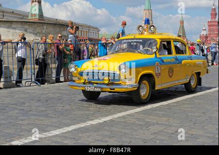 Polizei retro-Wolga GAZ-21 Rallye Gorkyclassic auf der Flucht von Oldtimern in Moskau Stockfoto