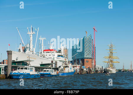 Deutschland, Hamburg, Hafencity, Stückgutschiff Cap San Diego, Ein Museumsschiff der Überseebrücke Im Hamburger Hafen, Im Hin Stockfoto