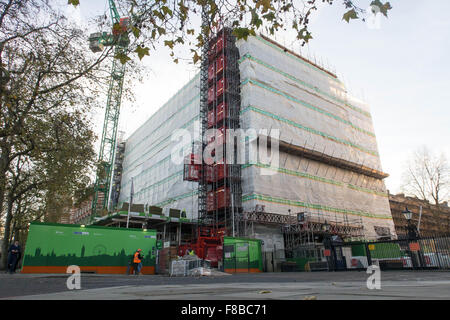 Die Bauarbeiten erfolgt für das neue New Scotland Yard Polizeipräsidium, die Curtis Green Building, Victoria Embankment Stockfoto