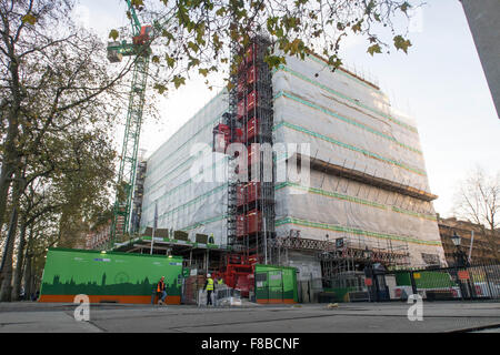 Die Bauarbeiten erfolgt für das neue New Scotland Yard Polizeipräsidium, die Curtis Green Building, Victoria Embankment Stockfoto