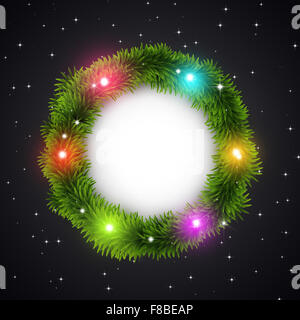 Winter Urlaub Weihnachtsbaum Ring dunklen Hintergrund mit mehrfarbigen Lichter Stockfoto