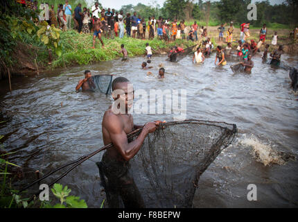 Traditionelle Fischerei in Douraghio. Côte d ' Ivoire. Afrika Stockfoto