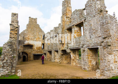 Die Ruinen des 12. Jahrhunderts, Prämonstratenser, Egglestone Abbey auf (Yorkshire) Südufer des Flusses Tees. Stockfoto